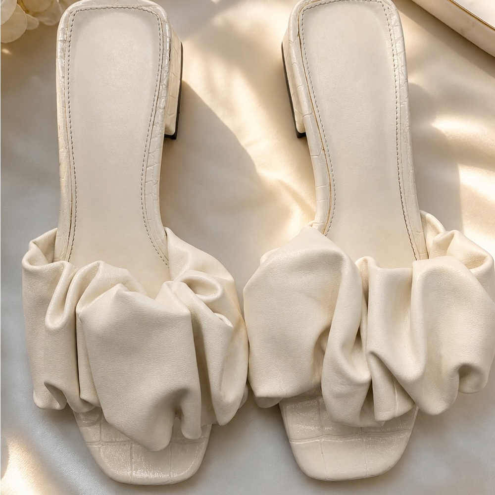 Circus by Sam Edelman Cream Ruched Slide Mules